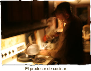 El prodesor de cocinar.