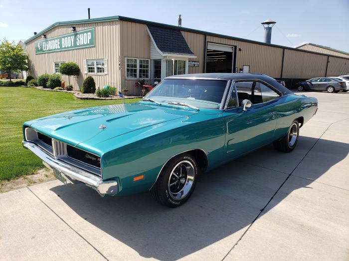 Eldridge Body Shop Inc Quad Cities ♥ Locals Love Us